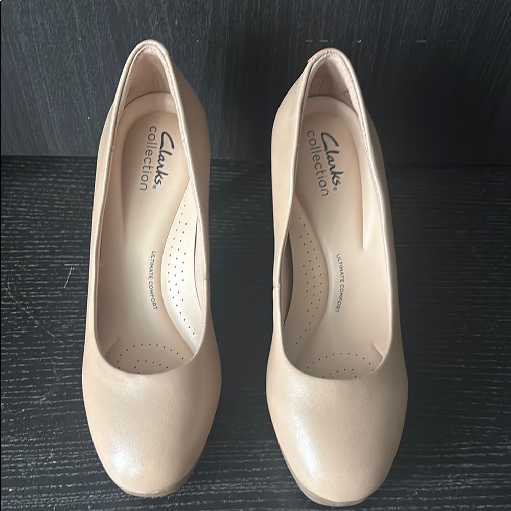 Clarks Collection Women's Tan Pumps